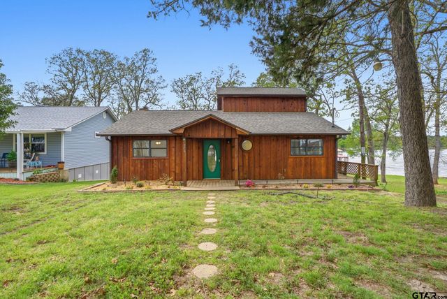 7296 E Panorama Dr, Frankston, TX 75763