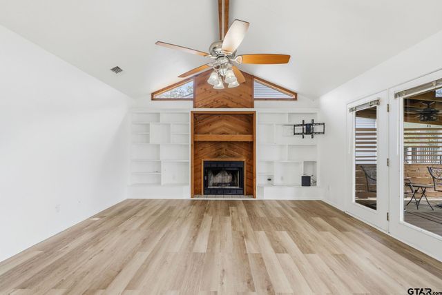 7296 E Panorama Dr, Frankston, TX 75763