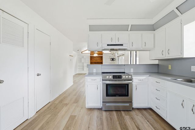 7296 E Panorama Dr, Frankston, TX 75763