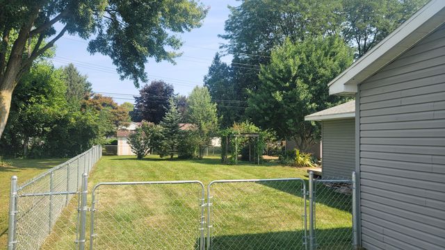 45750 Hull Road, Belleville, MI 48111