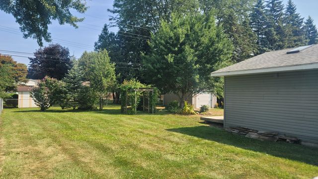 45750 Hull Road, Belleville, MI 48111