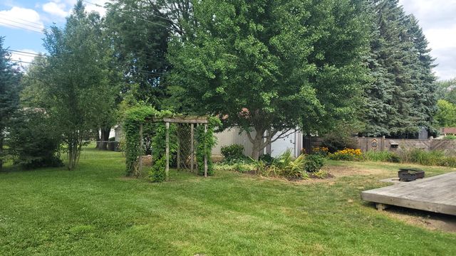 45750 Hull Road, Belleville, MI 48111