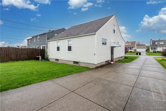 286 Westfall Drive, Tonawanda, NY 14150