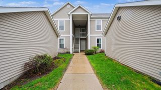 1492 Fox Pointe Circle, Pittsfield Charter Twp, MI 48108