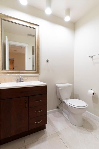 1494 Springside Dr 1494, Weston, FL 33326