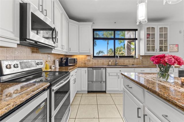 18832 SW 77th Court, Cutler Bay, FL 33157