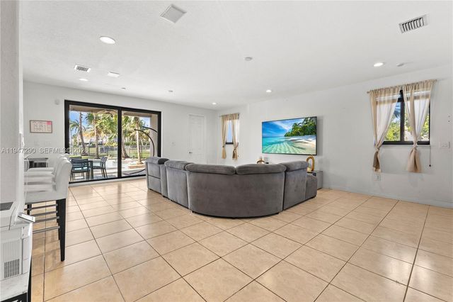 18832 SW 77th Court, Cutler Bay, FL 33157