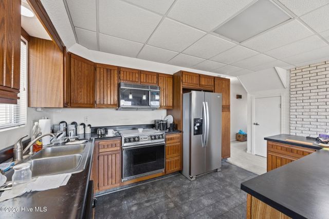 357 Wiggins Point Road, Oriental, NC 28571