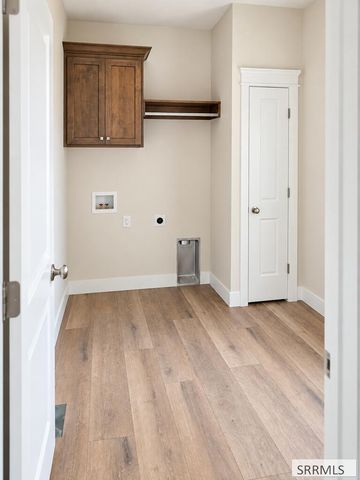 2821 Granite Falls, Ammon, ID 83406