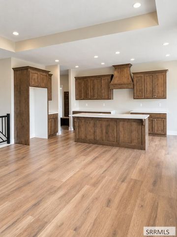 2821 Granite Falls, Ammon, ID 83406