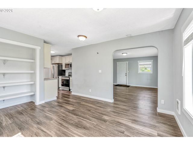 1629 7TH Ave, Longview, WA 98632
