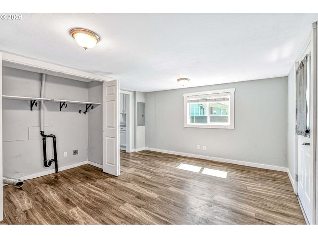 1629 7TH Ave, Longview, WA 98632