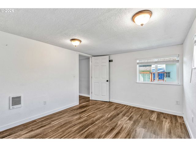 1629 7TH Ave, Longview, WA 98632