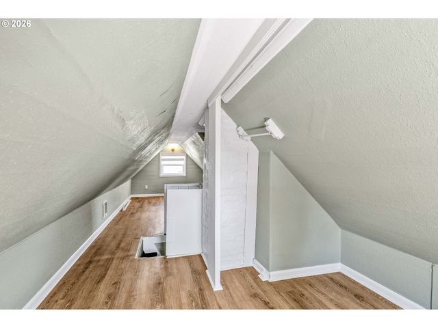 1629 7TH Ave, Longview, WA 98632