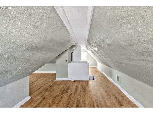 1629 7TH Ave, Longview, WA 98632