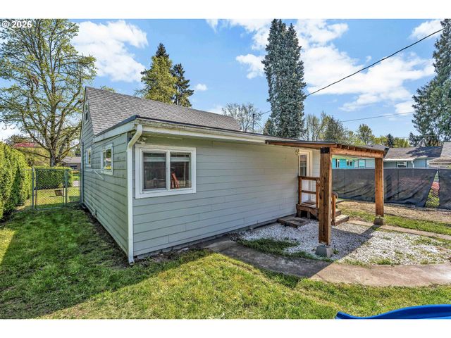 1629 7TH Ave, Longview, WA 98632