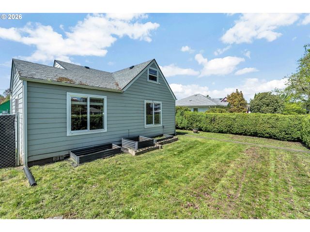 1629 7TH Ave, Longview, WA 98632