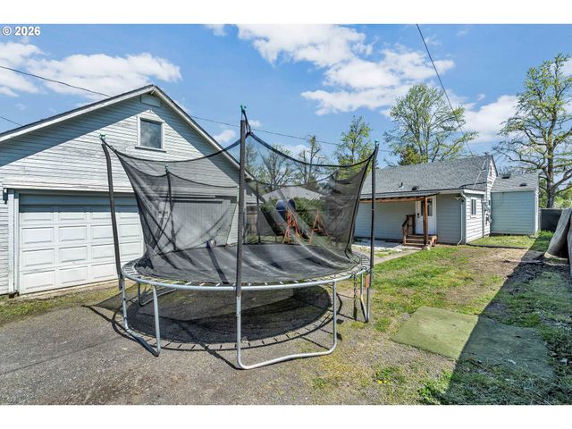 1629 7TH Ave, Longview, WA 98632