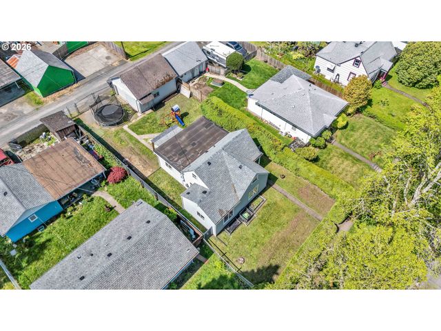 1629 7TH Ave, Longview, WA 98632