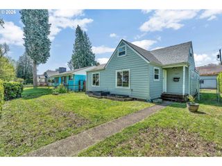 1629 7TH Ave, Longview, WA 98632