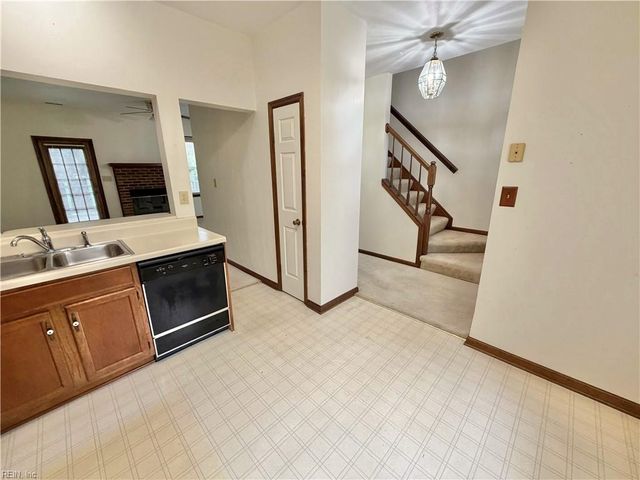 1194 Killington Arch, Chesapeake, VA 23320