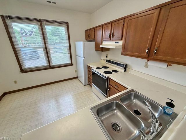 1194 Killington Arch, Chesapeake, VA 23320