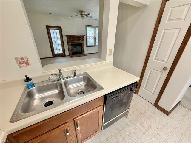 1194 Killington Arch, Chesapeake, VA 23320