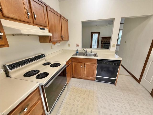 1194 Killington Arch, Chesapeake, VA 23320