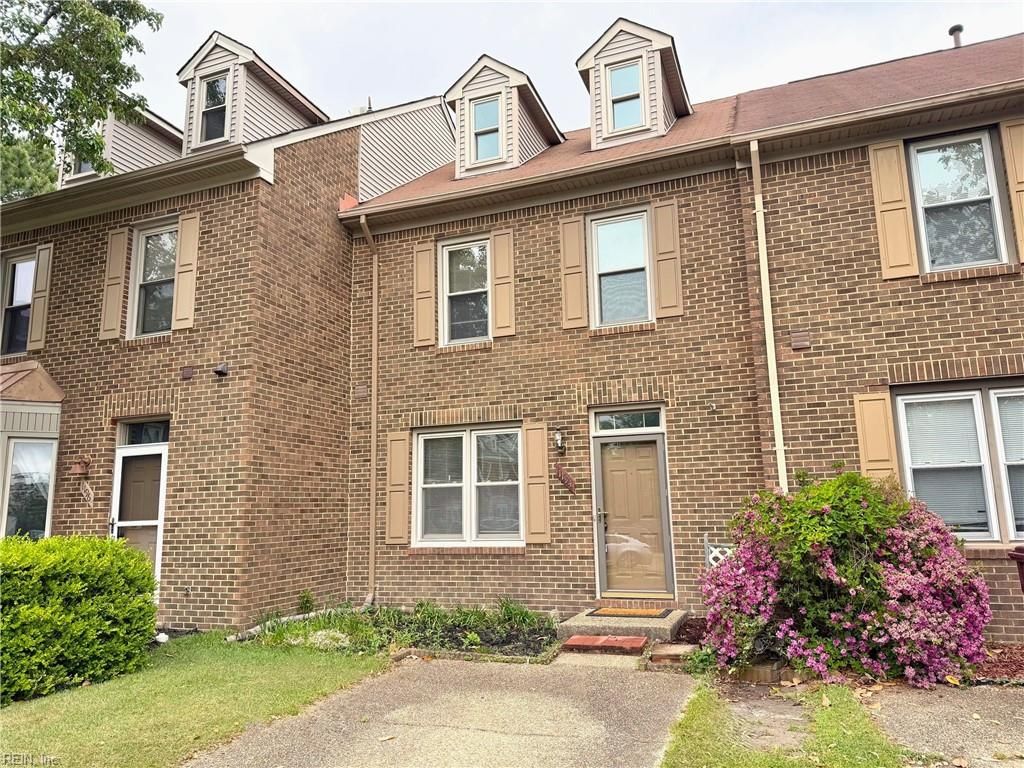 1194 Killington Arch, Chesapeake, VA 23320