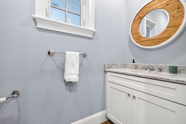 30 Chestnut Sq 30, Boston, MA 02130