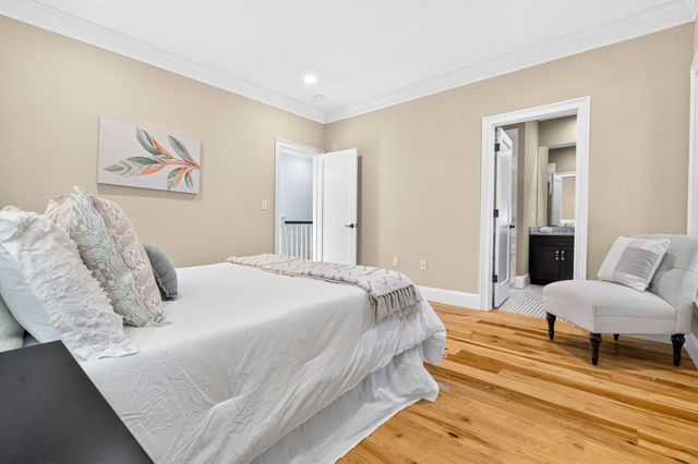 30 Chestnut Sq 30, Boston, MA 02130