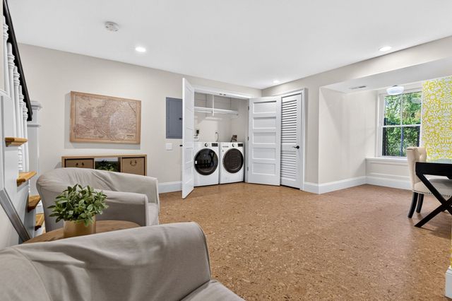 30 Chestnut Sq 30, Boston, MA 02130