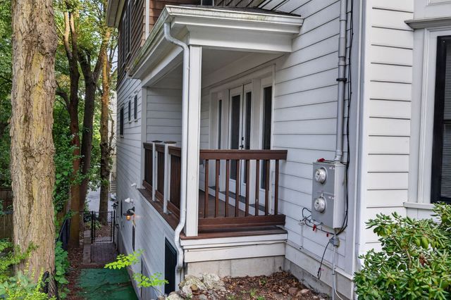 30 Chestnut Sq 30, Boston, MA 02130