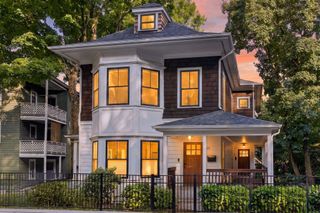 30 Chestnut Sq 30, Boston, MA 02130