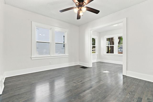 2211 Minnehaha Avenue E, Saint Paul, MN 55119