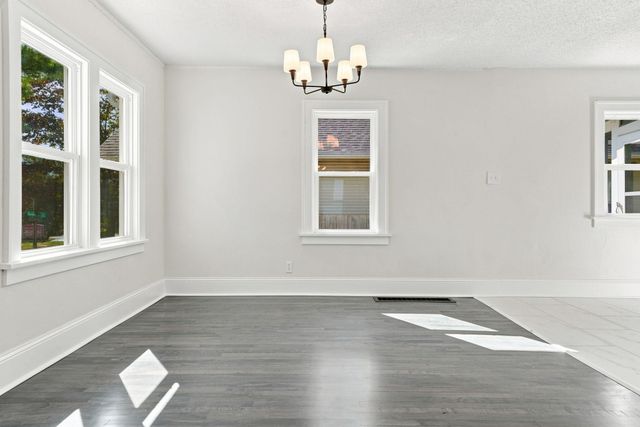 2211 Minnehaha Avenue E, Saint Paul, MN 55119
