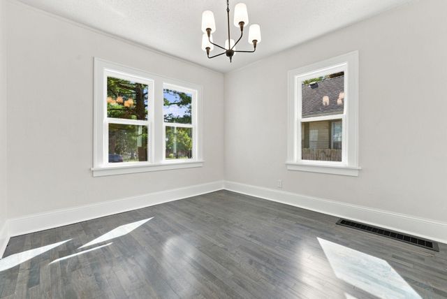 2211 Minnehaha Avenue E, Saint Paul, MN 55119
