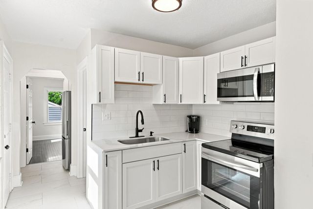 2211 Minnehaha Avenue E, Saint Paul, MN 55119
