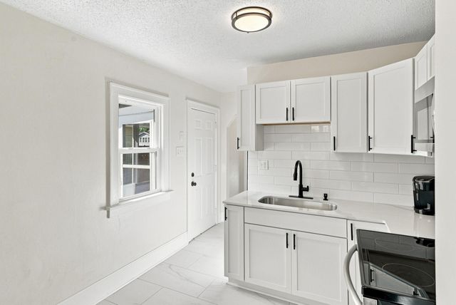 2211 Minnehaha Avenue E, Saint Paul, MN 55119