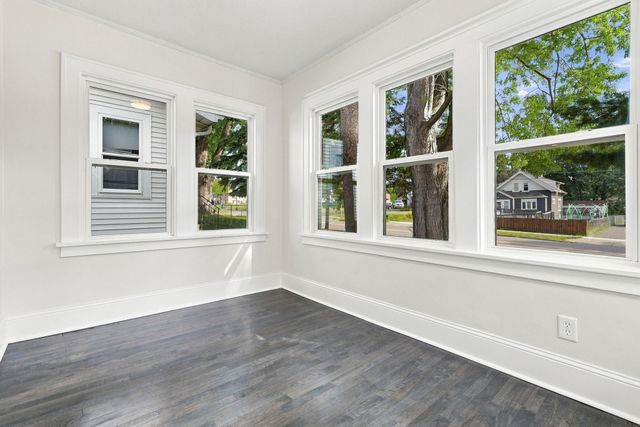 2211 Minnehaha Avenue E, Saint Paul, MN 55119
