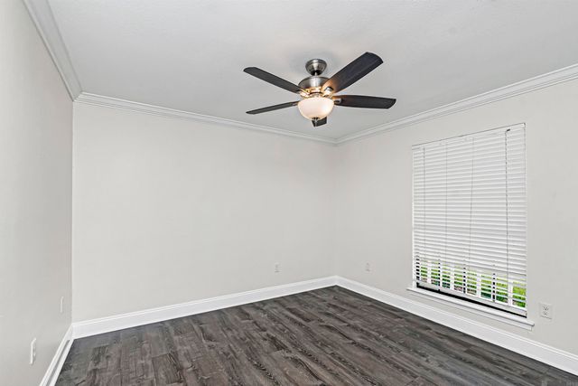 5003 Mobile Dr, Baton Rouge, LA 70817