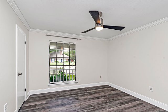 5003 Mobile Dr, Baton Rouge, LA 70817