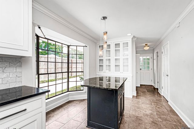 5003 Mobile Dr, Baton Rouge, LA 70817