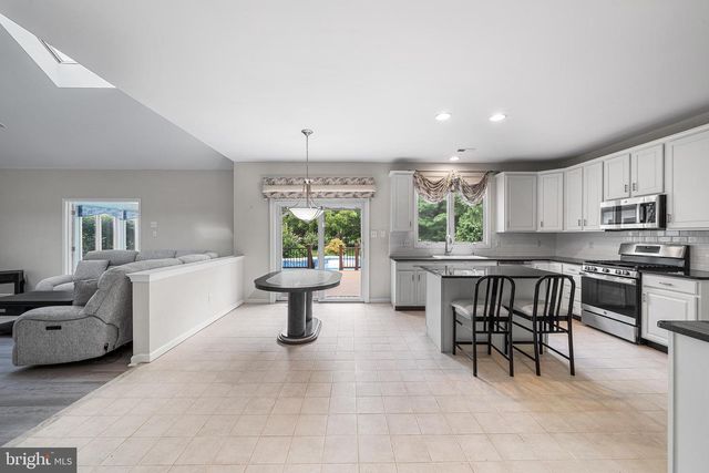 2111 PEREGRINE CIR, Audubon, PA 19403