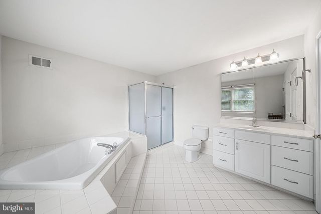 2111 PEREGRINE CIR, Audubon, PA 19403