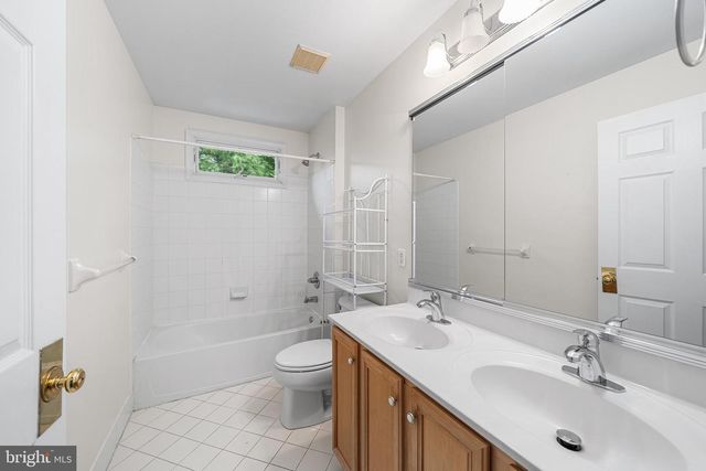 2111 PEREGRINE CIR, Audubon, PA 19403