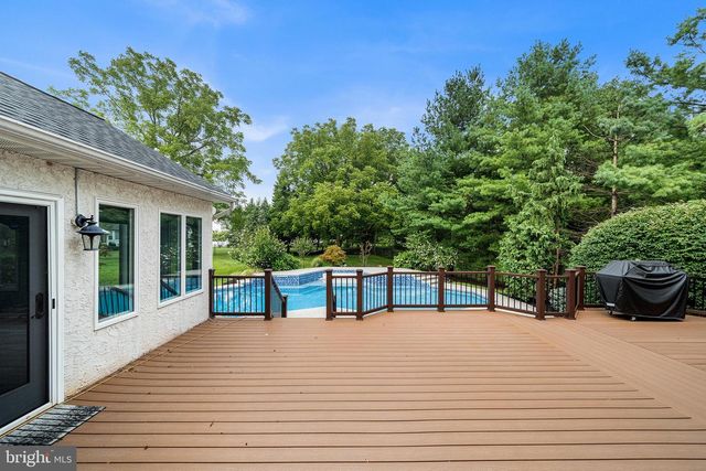 2111 PEREGRINE CIR, Audubon, PA 19403