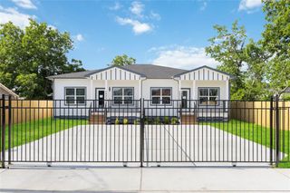 4825 Pederson Street A/B, Houston, TX 77033