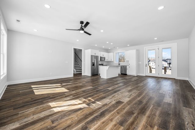 3840 Hollow Springs Rd, Bradyville, TN 37026