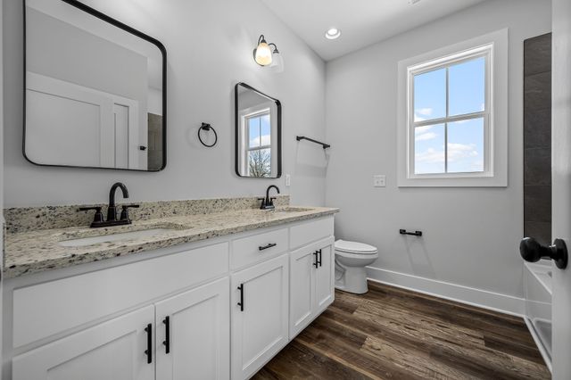 3840 Hollow Springs Rd, Bradyville, TN 37026